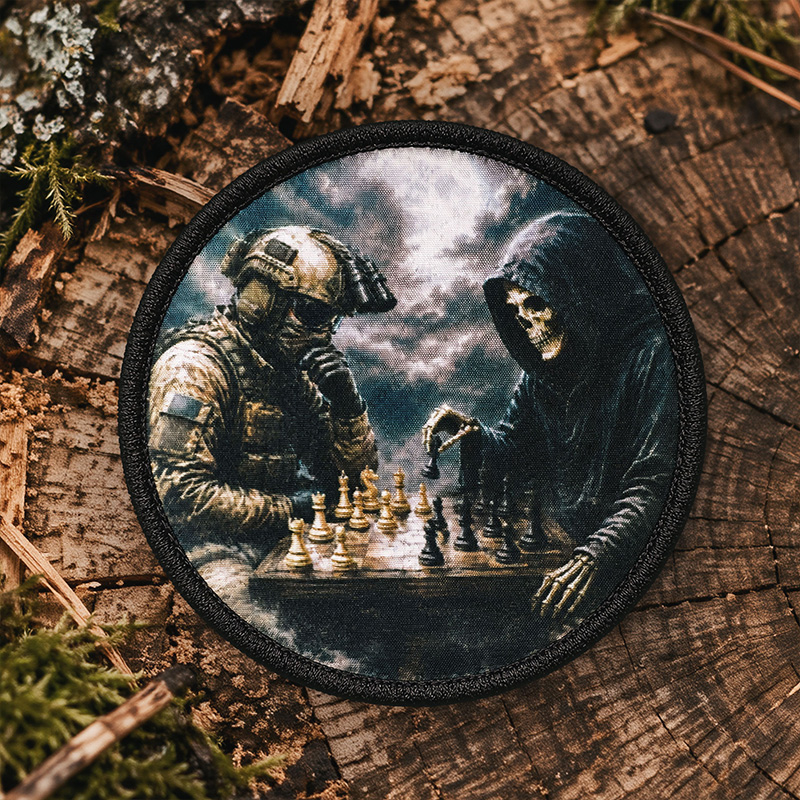 Plakietka Drukowana Coyote na Rzep Chess with Death